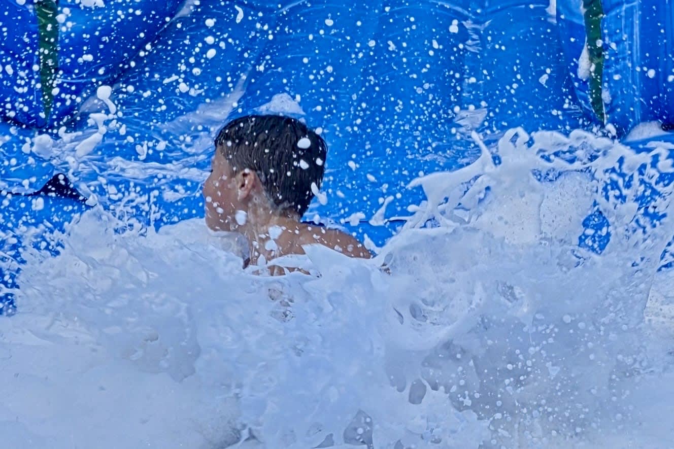 Foam Party - ce906e0f-dc8e-435b-ae73-e22eb8249201